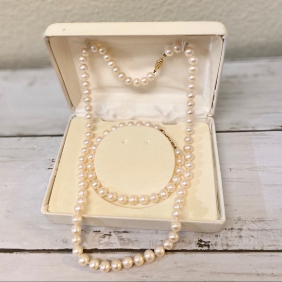 Macy's Jewelry - [EUC] Macy’s 14K YG Clasp / Pearl Jewelry Set